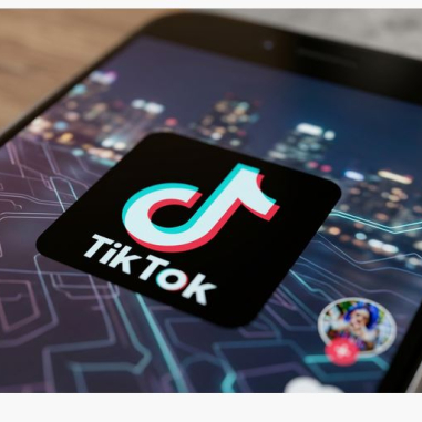Aplikace TikTok představuje bezpečnostní hrozbu 